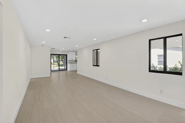 $510,000 | 122 Southwest 9th Avenue, Delray Beach, FL 33444