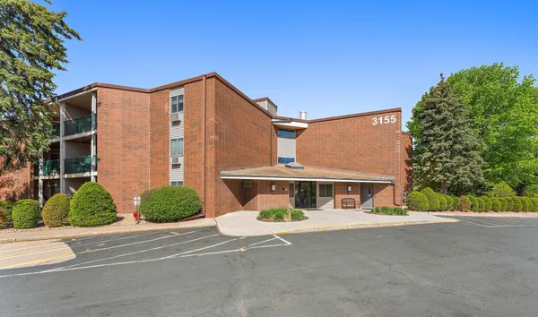 $169,900 | 3155 Coachman Road, Unit 308, Eagan, MN 55121