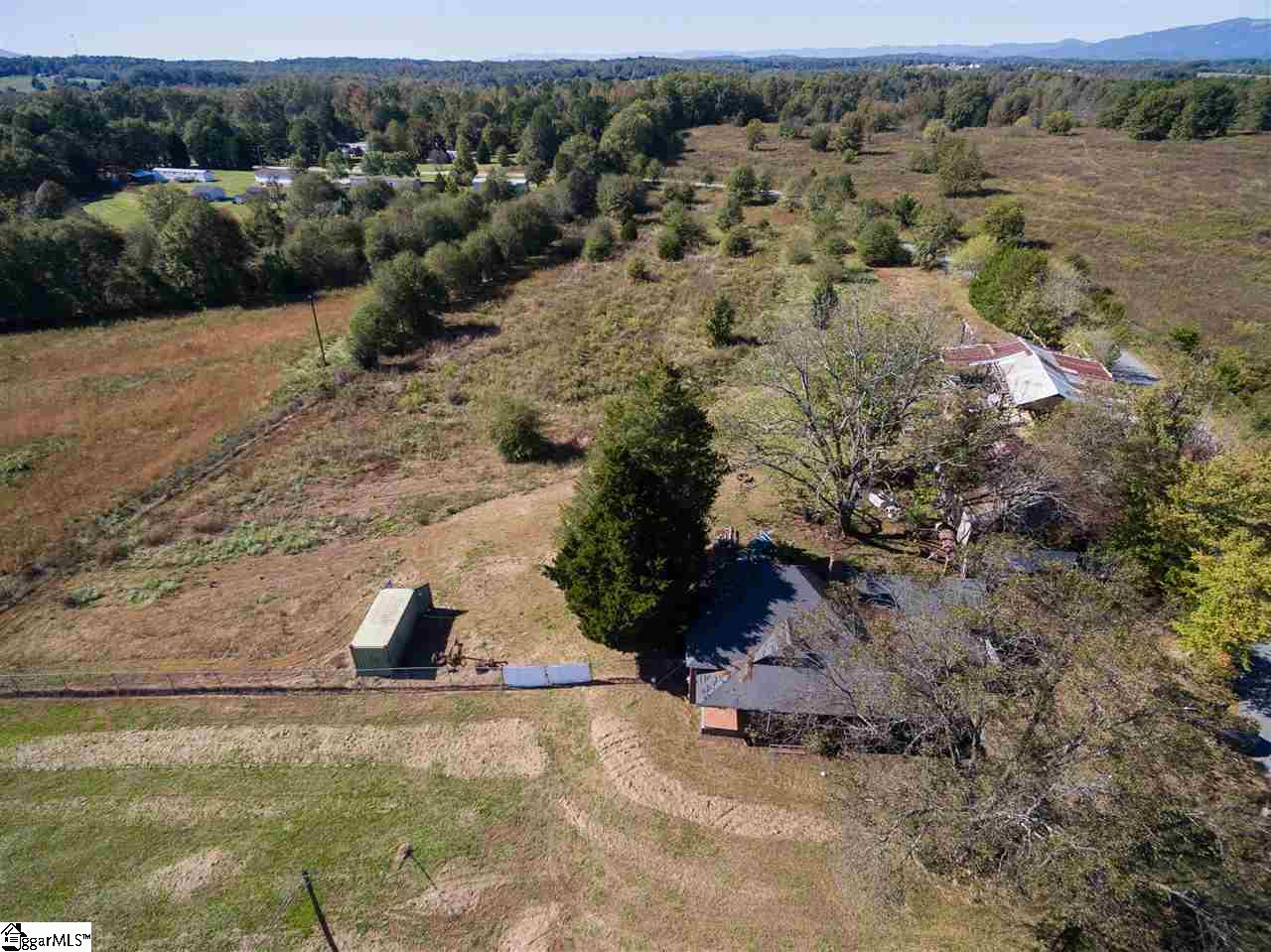 2904 Mt Lebanon Road Campobello, SC 29322 - Photo 2 of 33