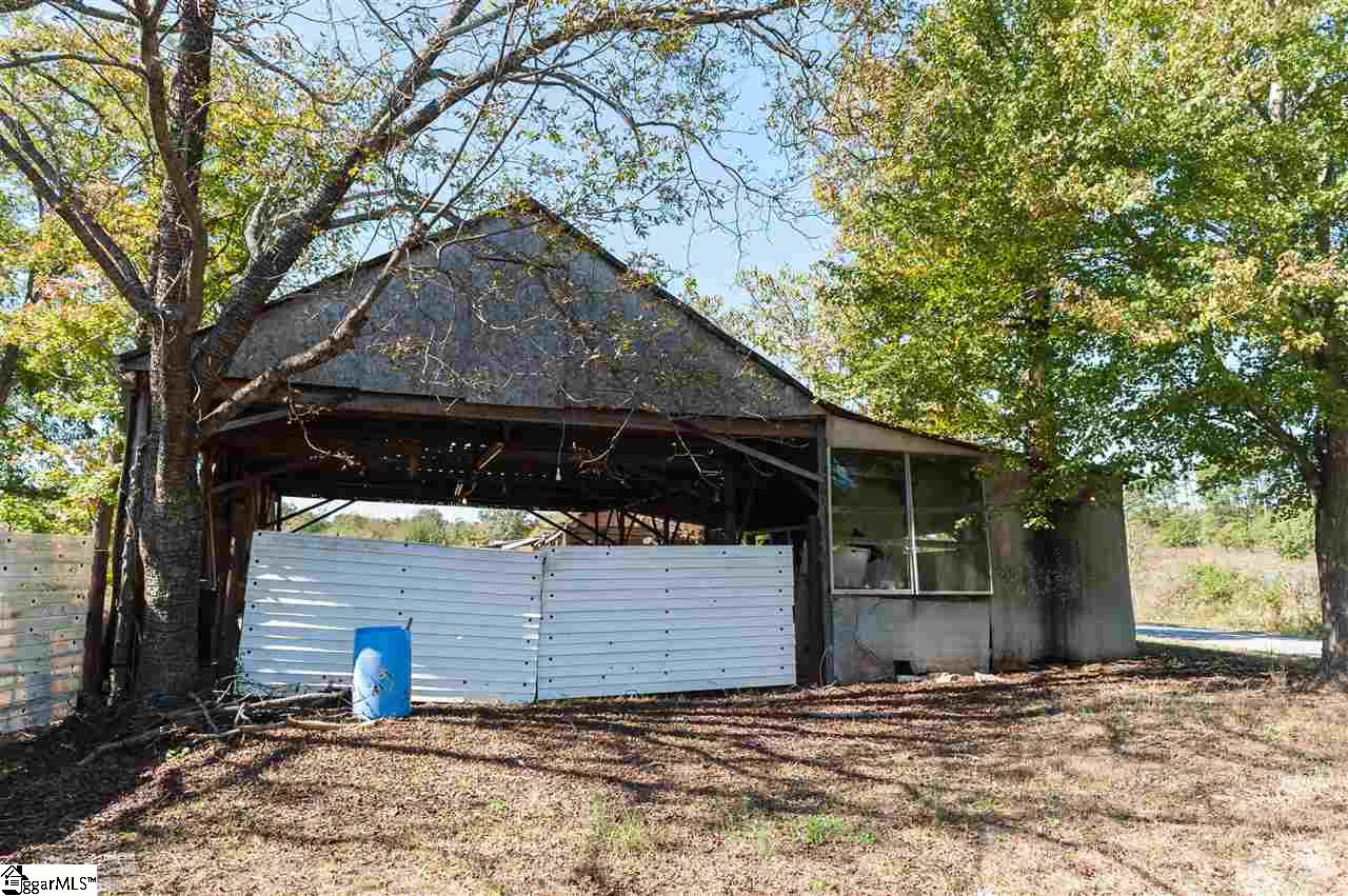 2904 Mt Lebanon Road Campobello, SC 29322 - Photo 10 of 33