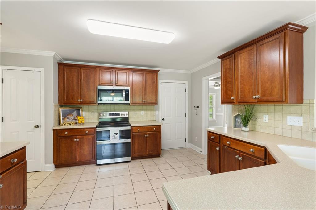 7084 Bridgewood Road Clemmons, NC 27012 - Photo 15 of 48