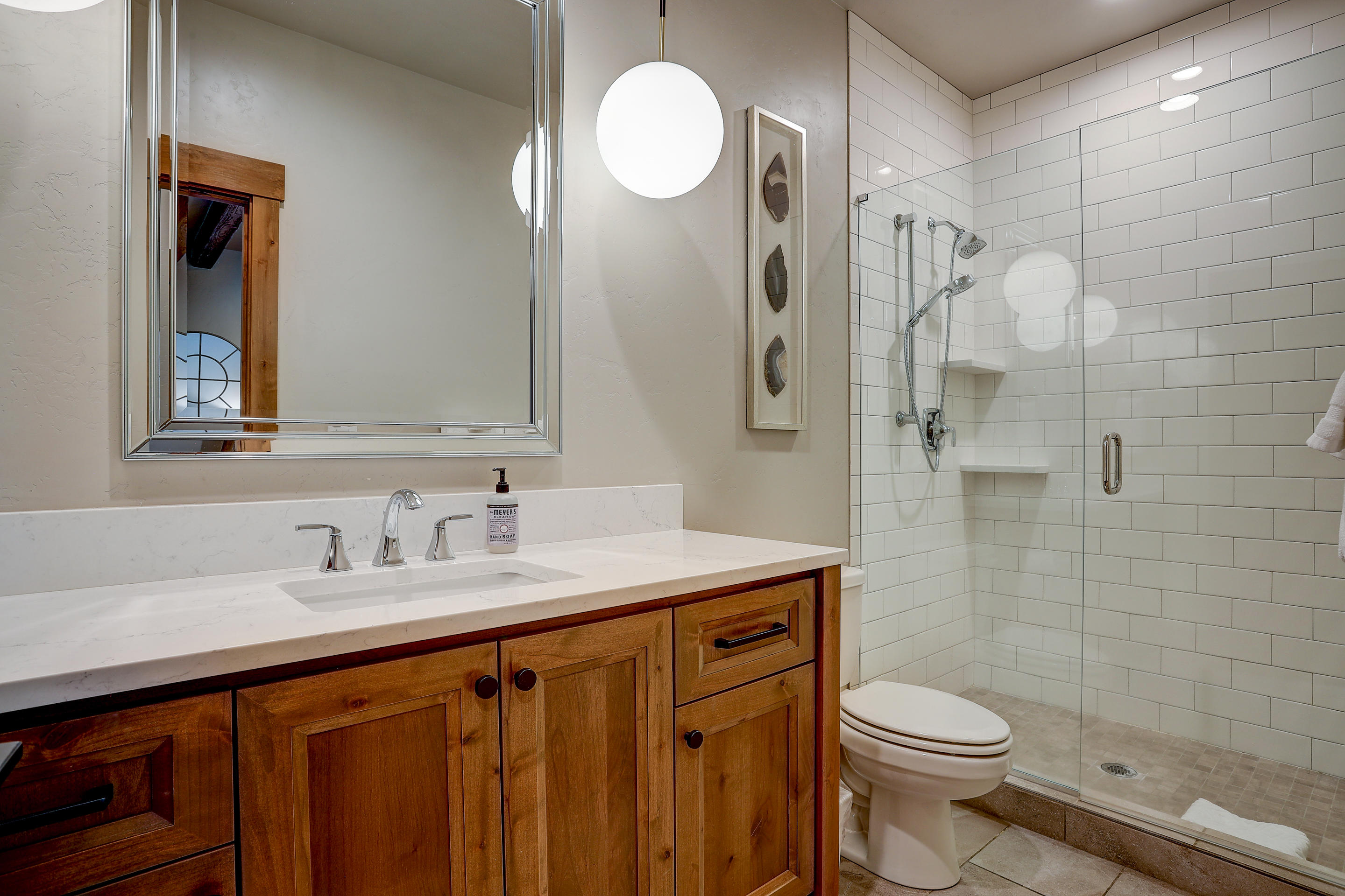 56688 Glowstone Loop Bend, OR 97707 - Photo 29 of 53 En Suite