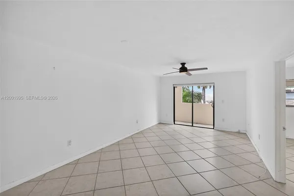 $449,900 | 1250 Lincoln Road, Unit 404, Miami Beach, FL 33139