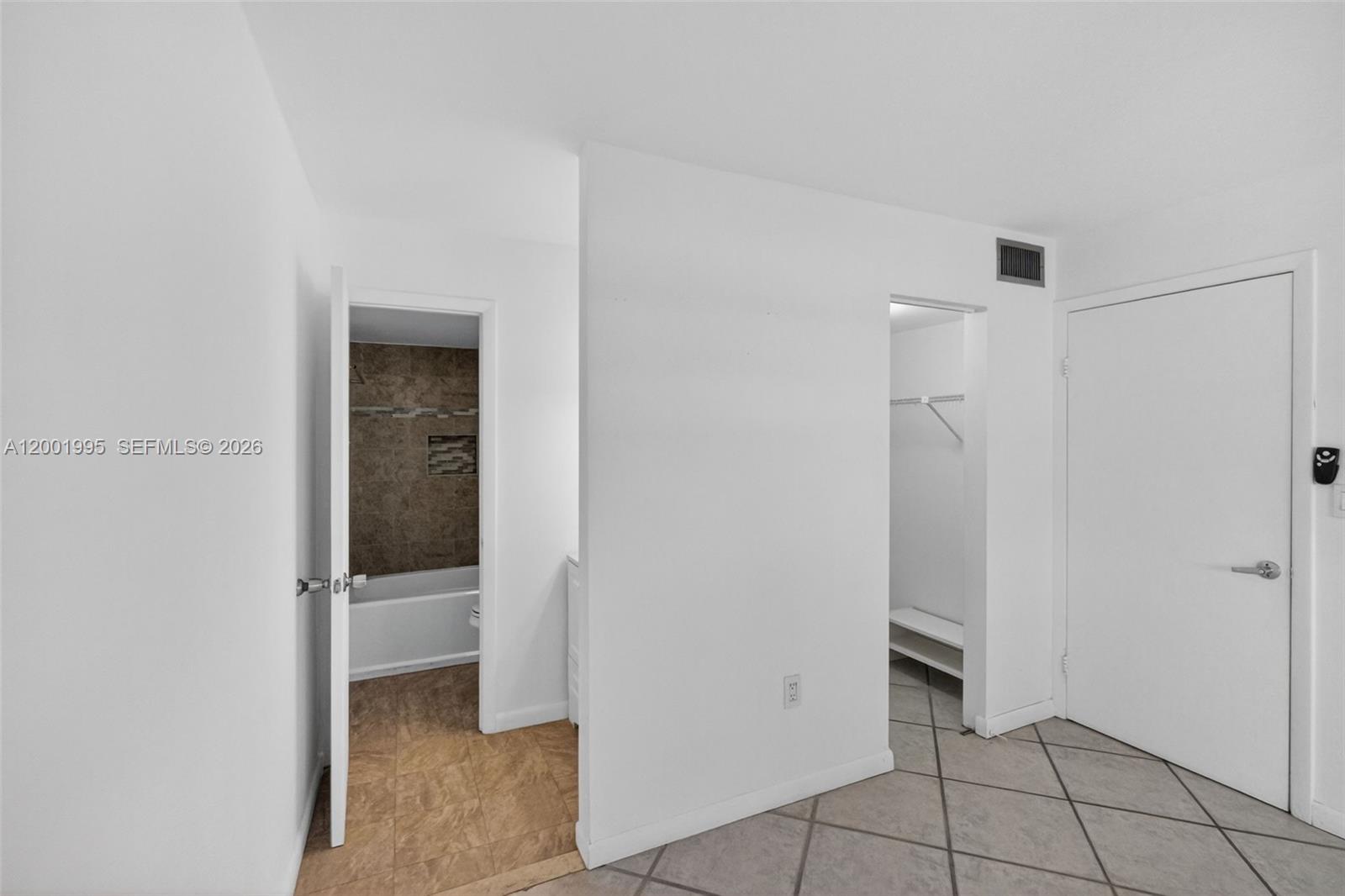 1250 Lincoln Road, Unit 404 Miami Beach, FL 33139 - Photo 18 of 35