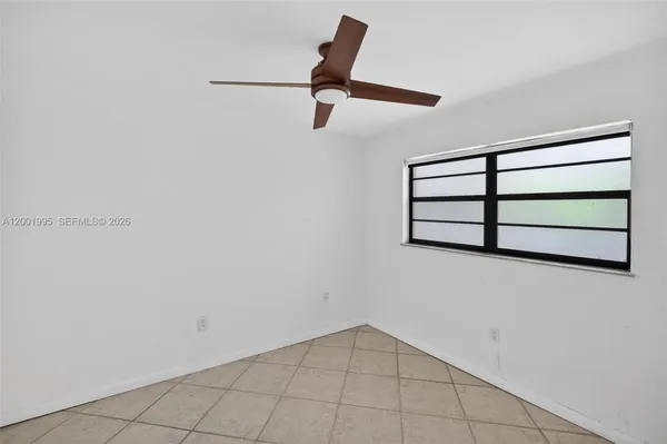 $449,900 | 1250 Lincoln Road, Unit 404, Miami Beach, FL 33139