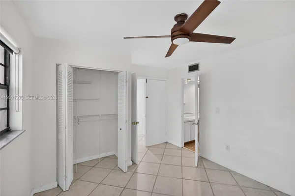 $449,900 | 1250 Lincoln Road, Unit 404, Miami Beach, FL 33139