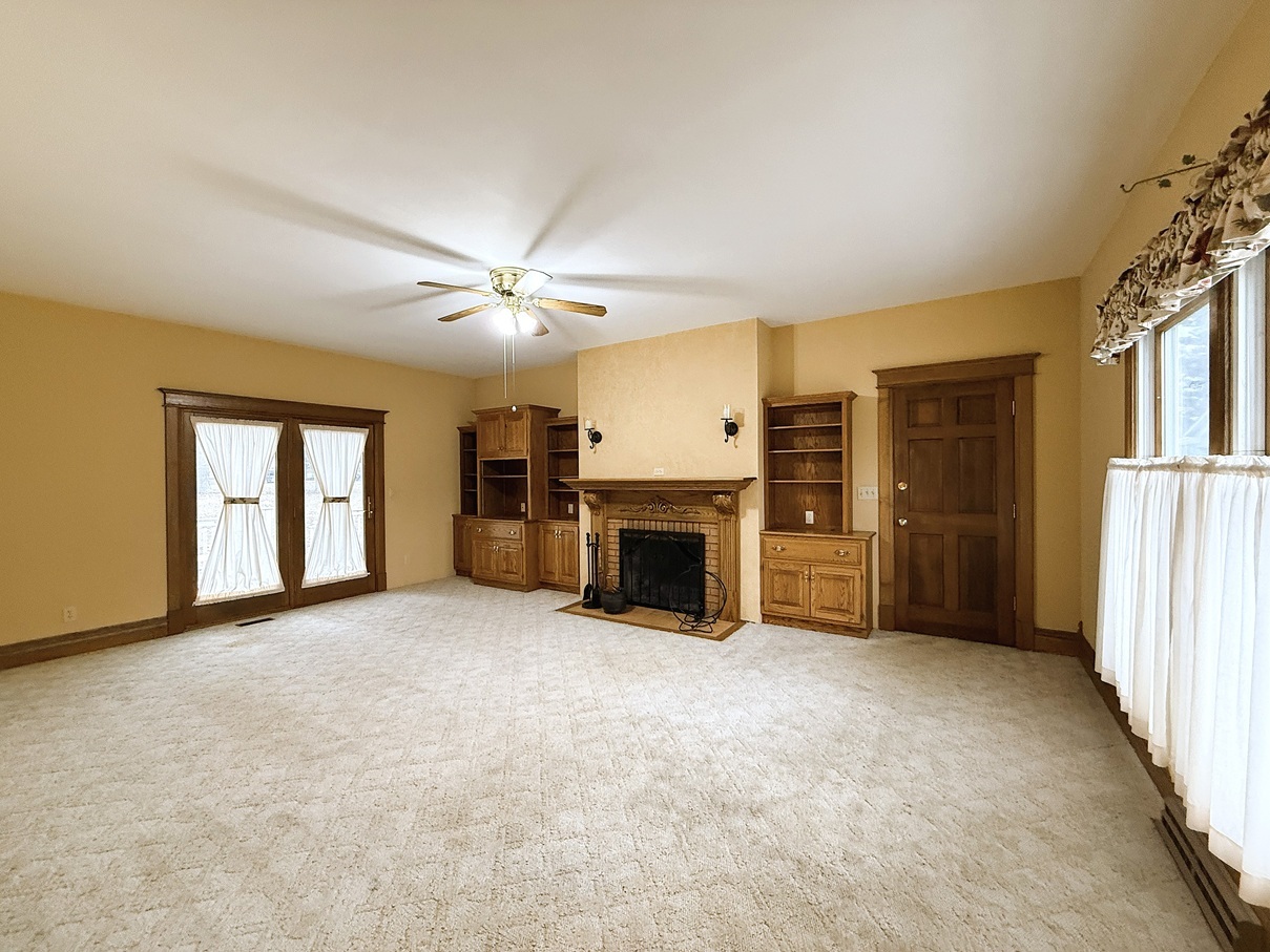 1120 Eastern Avenue Dixon, IL 61021 - Photo 15 of 60