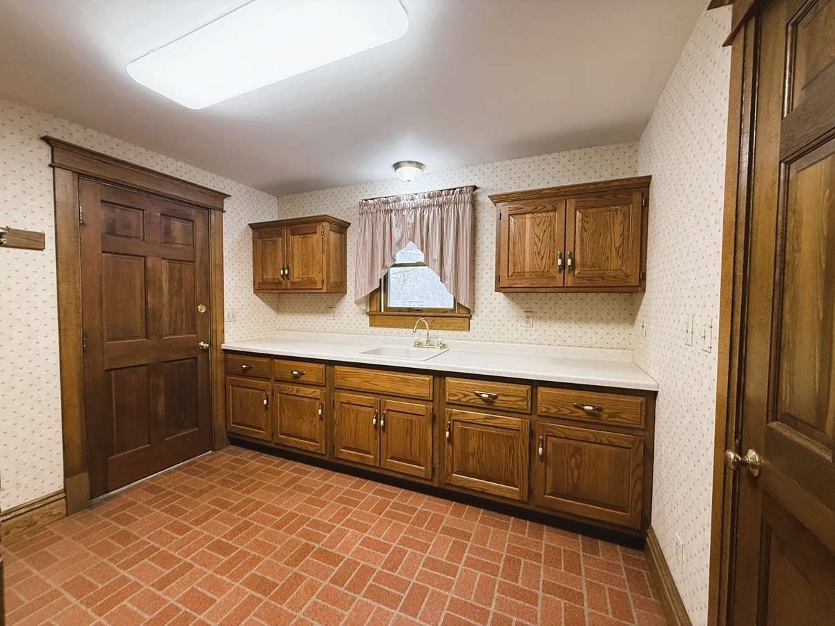 1120 Eastern Avenue Dixon, IL 61021 - Photo 18 of 60