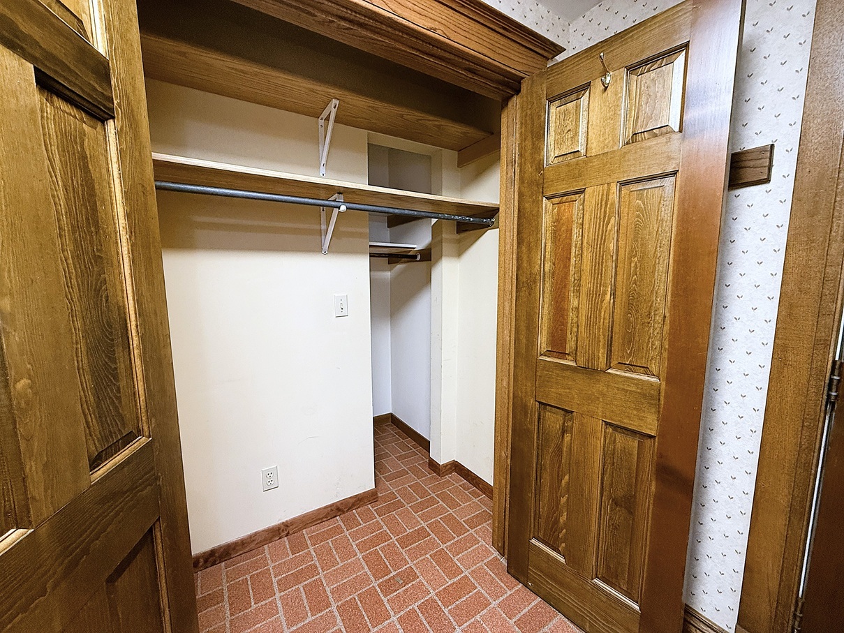 1120 Eastern Avenue Dixon, IL 61021 - Photo 19 of 60