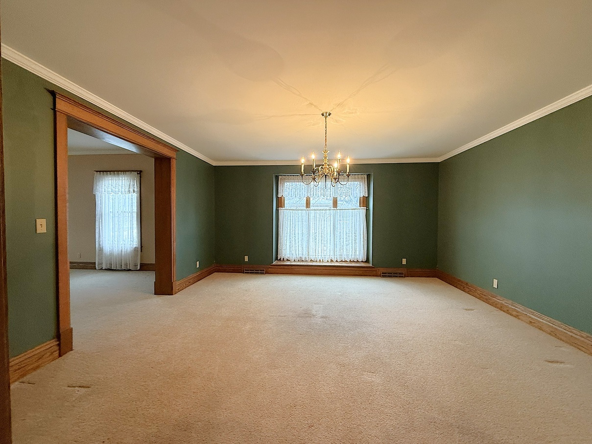 1120 Eastern Avenue Dixon, IL 61021 - Photo 7 of 60