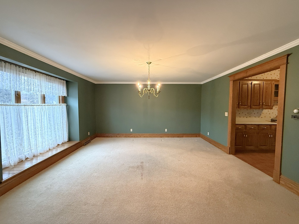 1120 Eastern Avenue Dixon, IL 61021 - Photo 8 of 60