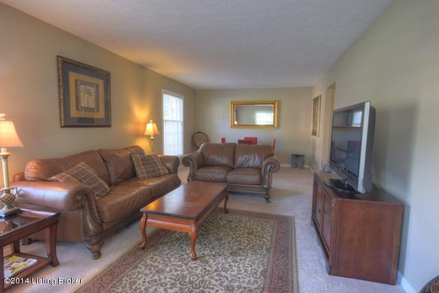 9002 Cardiff Road Louisville, KY 40242 - Photo 11 of 48 9002 Cardiff -11