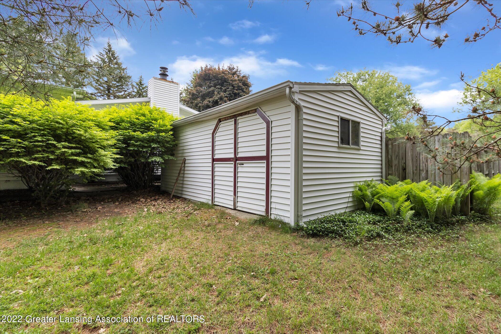 9810 Coleman Road Haslett, MI 48840 - Photo 51 of 82 52-9810-Coleman-Rd-WindowStill-Real-Esta