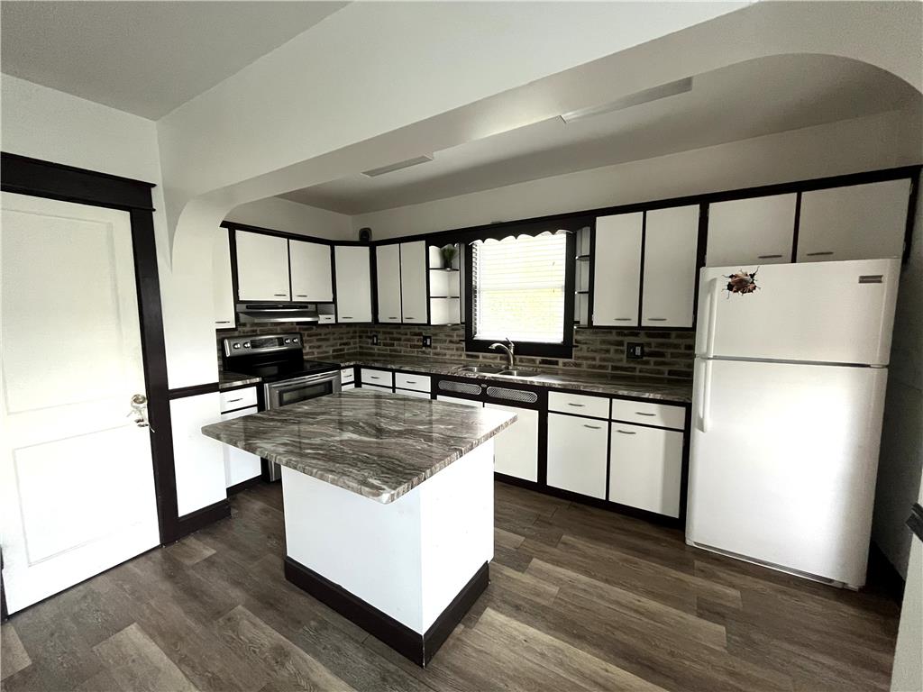 1660 Shimerville Road Emmaus, PA 18049 - Photo 10 of 26 Kitchen