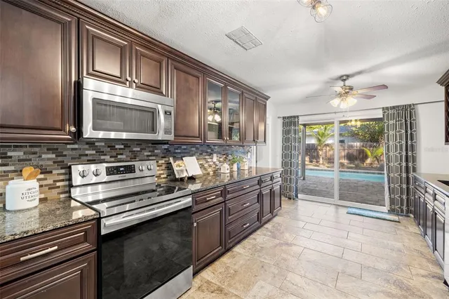 $695,000 | 741 30th Avenue North, St. Petersburg, FL 33704