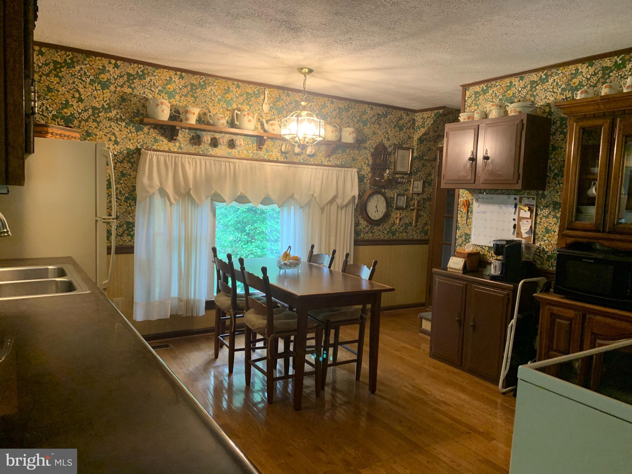 1202 Ridgeway Road Front Royal, VA 22630 - Photo 6 of 37 Dining room