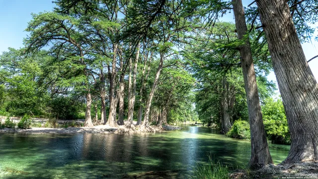 $549,000 | 153 West P W Holmes Drive, Leakey, TX 78873