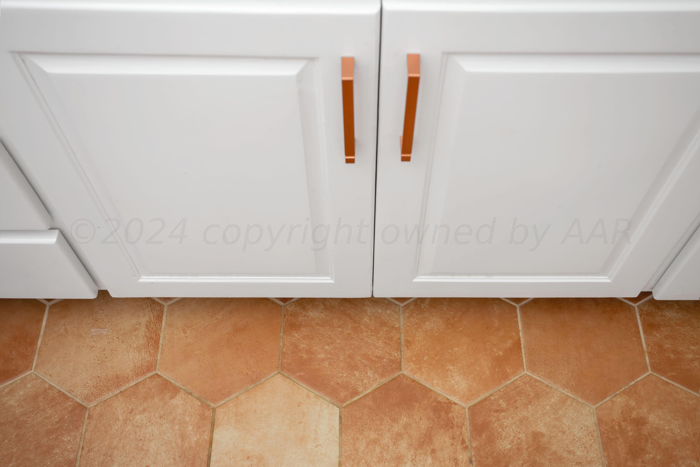 6921 Thunder Road Amarillo, TX 79119 - Photo 9 of 28 a bathroom with a shower