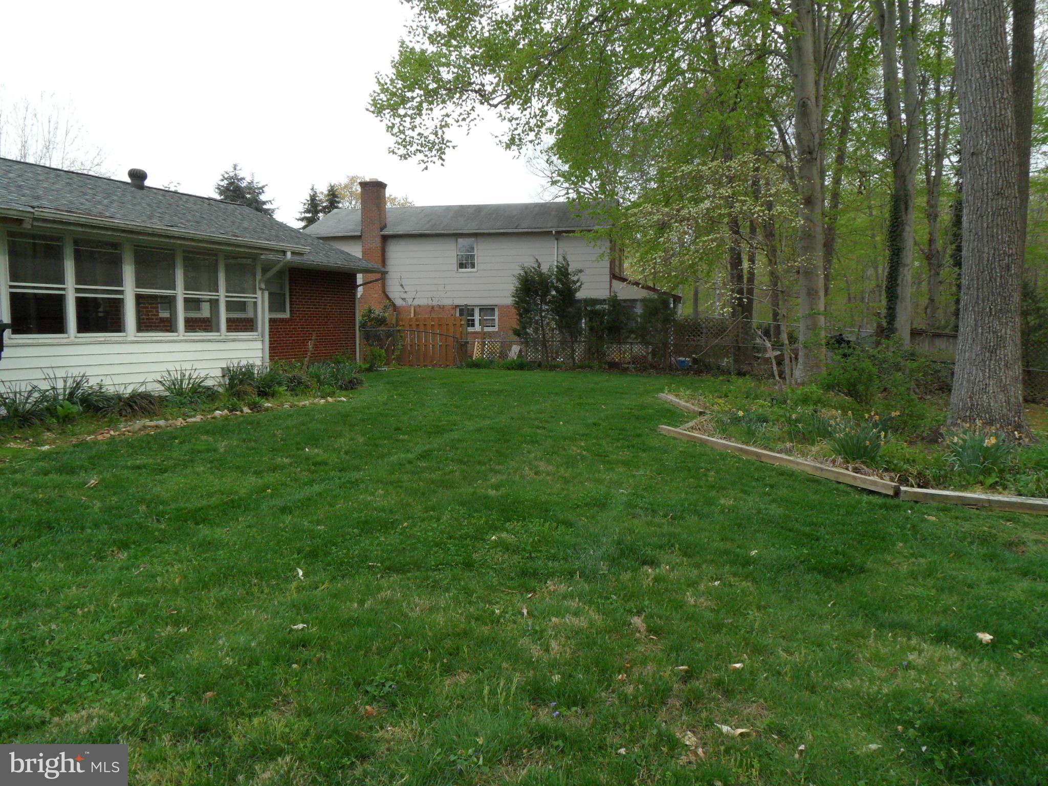 5300 Inverchapel Road Springfield, VA 22151 - Photo 23 of 24 Exterior (Rear)