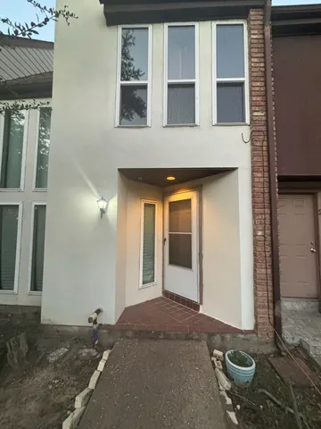 $1,000 | 17210 Imperial Valley Drive, Unit 3, Houston, TX 77060