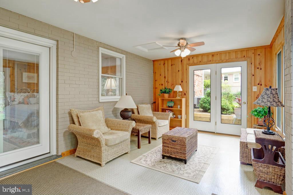 1437 Layman Street McLean, VA 22101 - Photo 6 of 19