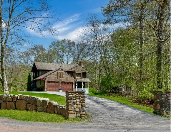 $775,000 | 2 Overlook Drive, Hopkinton, RI 02804