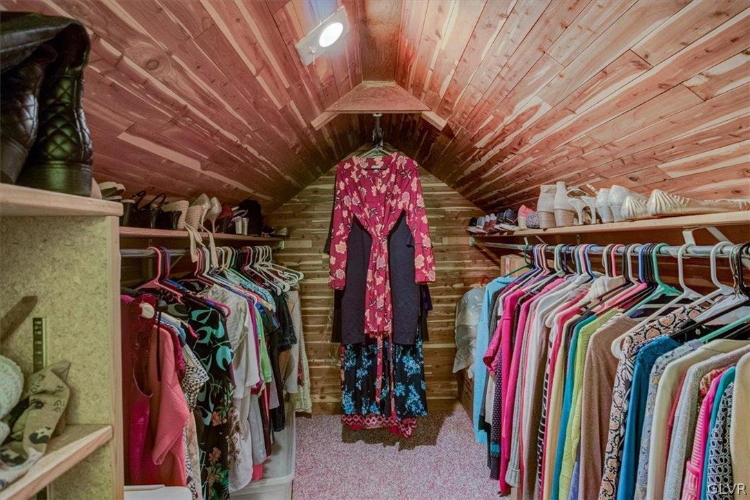 3046 Mission Road Bethlehem, PA 18017 - Photo 34 of 38 Walk in cedar closet