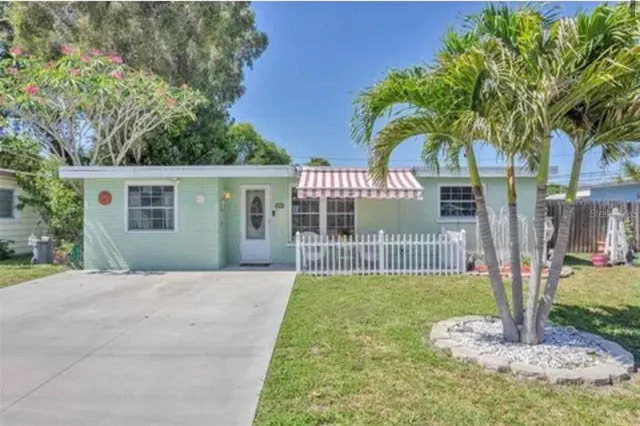 $3,100 | 10595 104th Avenue, Largo, FL 33773
