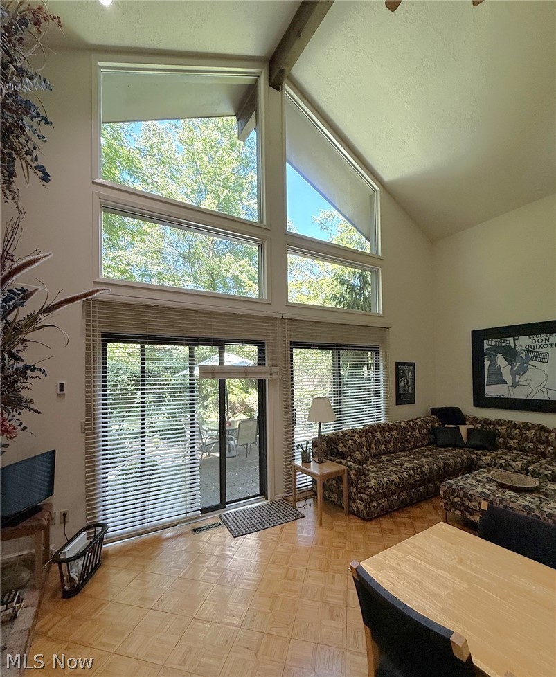 438-73 Cedar Ridge Aurora, OH 44202 - Photo 4 of 40 Gallery Image 4