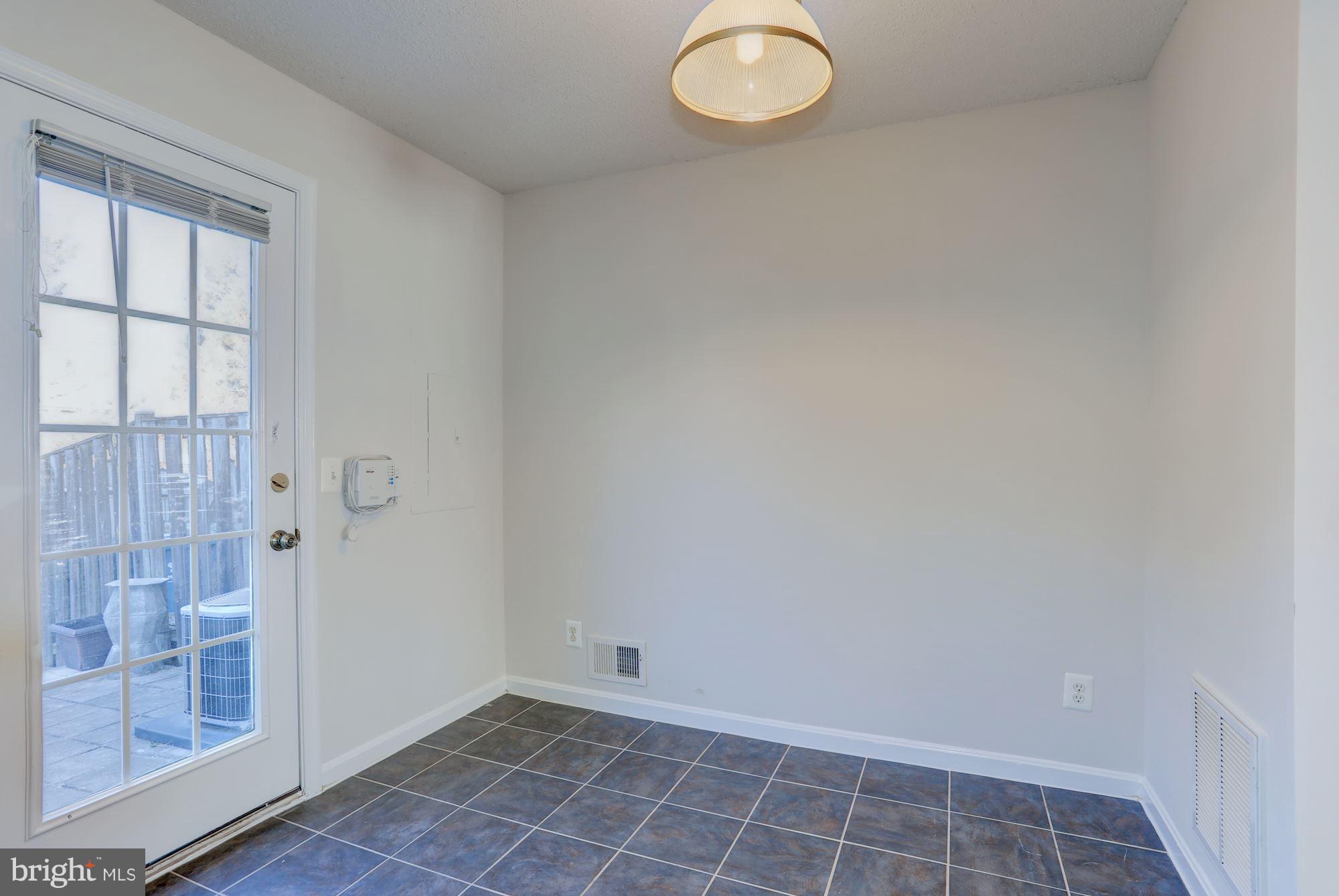 2469 Fox Trot Terrace Reston, VA 20191 - Photo 11 of 26 BREAKFAST ROOM