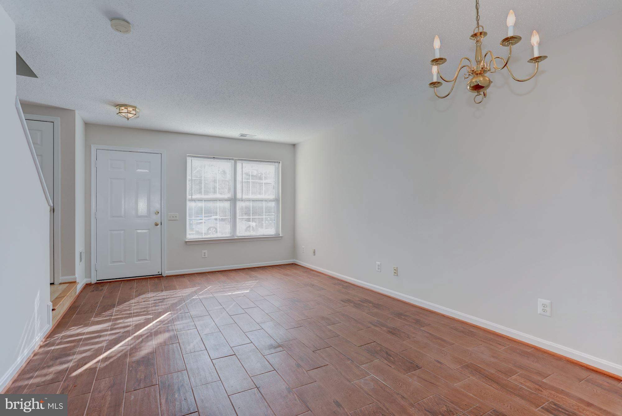 2469 Fox Trot Terrace Reston, VA 20191 - Photo 4 of 26 LIVING/DINING ROOM