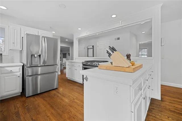 $750,000 | 6724 Broadmoor Street, Overland Park, KS 66204