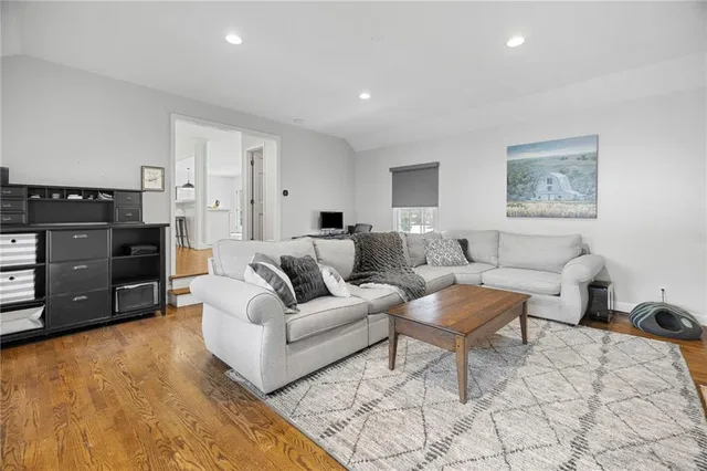 $750,000 | 6724 Broadmoor Street, Overland Park, KS 66204