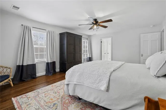 $750,000 | 6724 Broadmoor Street, Overland Park, KS 66204