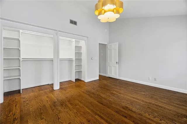 $750,000 | 6724 Broadmoor Street, Overland Park, KS 66204