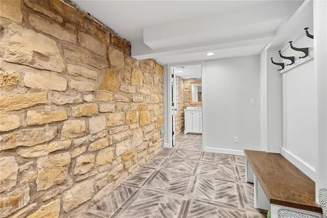 $750,000 | 6724 Broadmoor Street, Overland Park, KS 66204