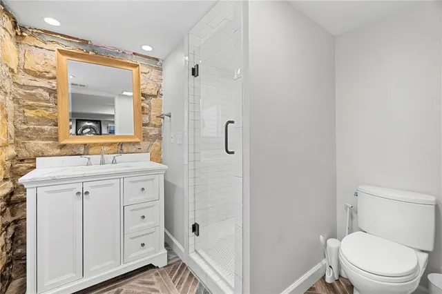 $750,000 | 6724 Broadmoor Street, Overland Park, KS 66204