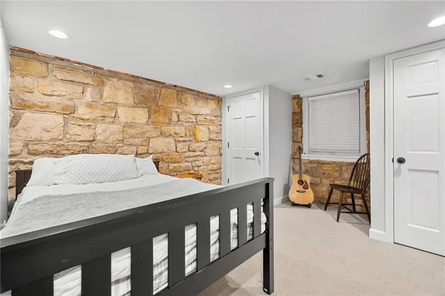 $750,000 | 6724 Broadmoor Street, Overland Park, KS 66204