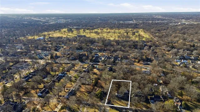 $750,000 | 6724 Broadmoor Street, Overland Park, KS 66204