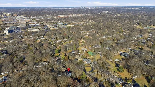 $750,000 | 6724 Broadmoor Street, Overland Park, KS 66204