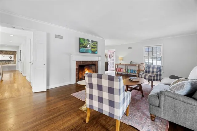 $750,000 | 6724 Broadmoor Street, Overland Park, KS 66204