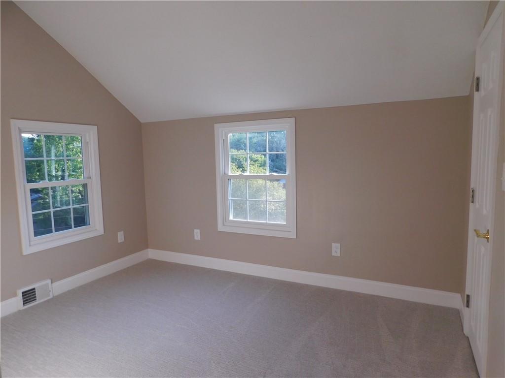 508 Braddock Road Pittsburgh, PA 15221 - Photo 6 of 25 2nd bedroom