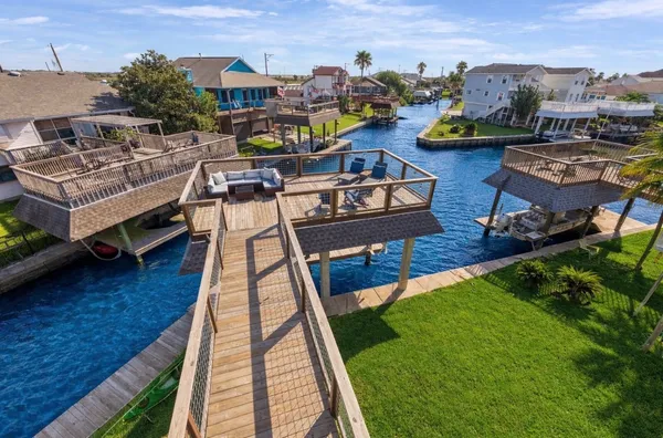 $535,000 | 22 North Flamingo Street, La Marque, TX 77568