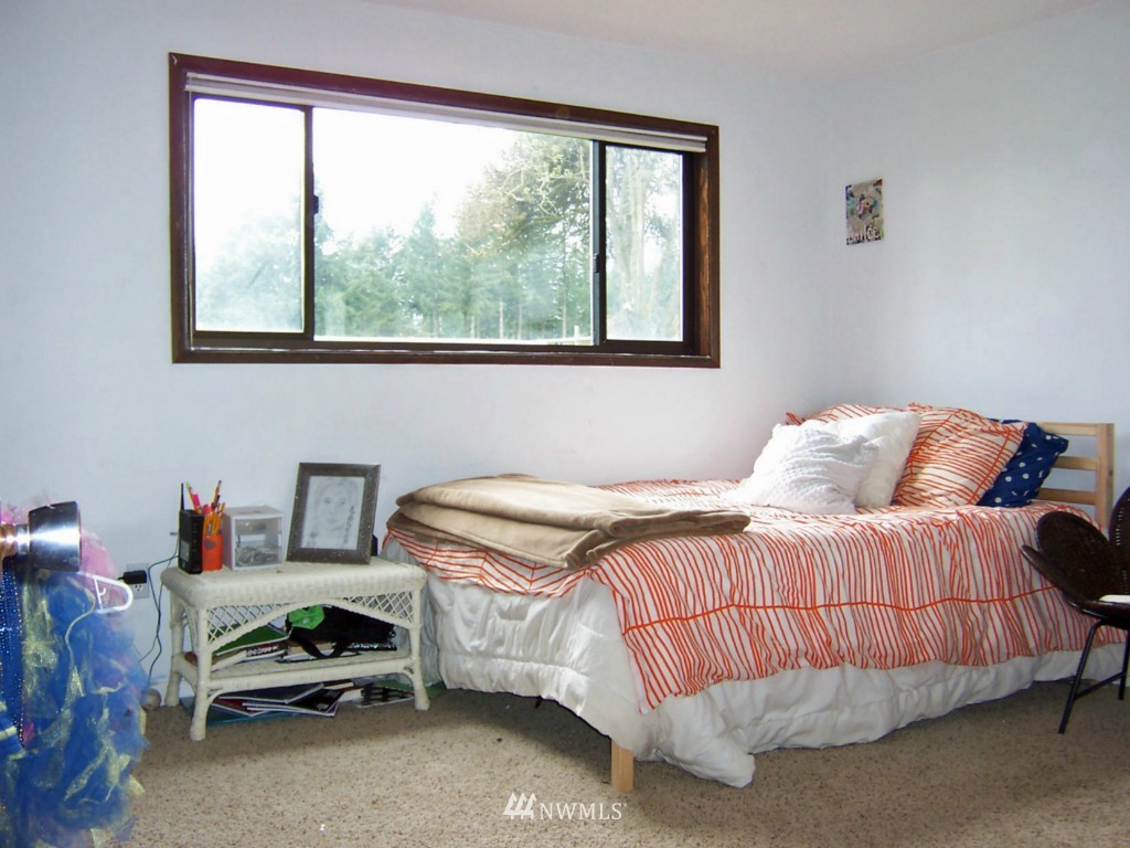 18147 Albany Street Southwest Rochester, WA 98579 - Photo 17 of 25