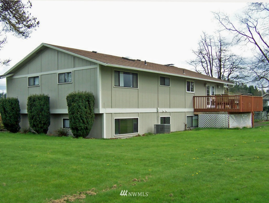 18147 Albany Street Southwest Rochester, WA 98579 - Photo 3 of 25