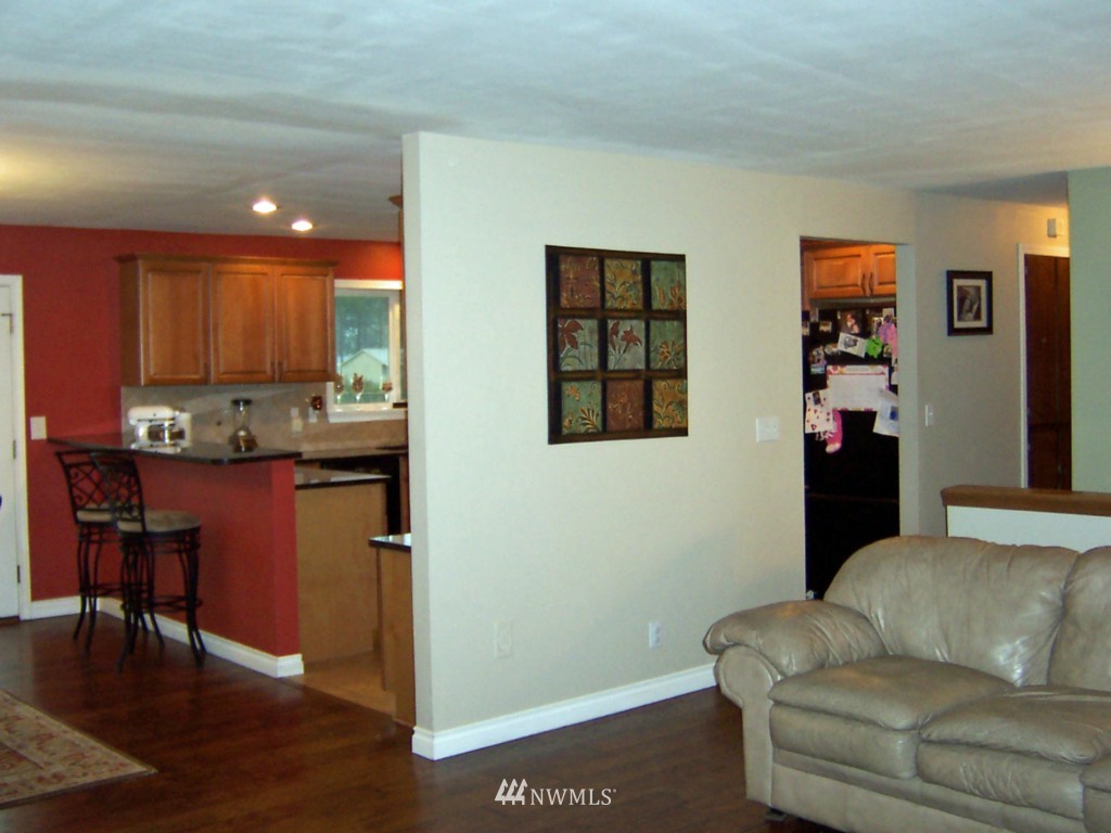 18147 Albany Street Southwest Rochester, WA 98579 - Photo 5 of 25