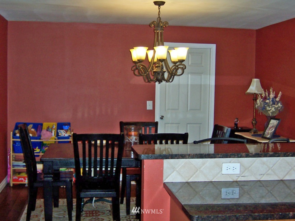 18147 Albany Street Southwest Rochester, WA 98579 - Photo 9 of 25