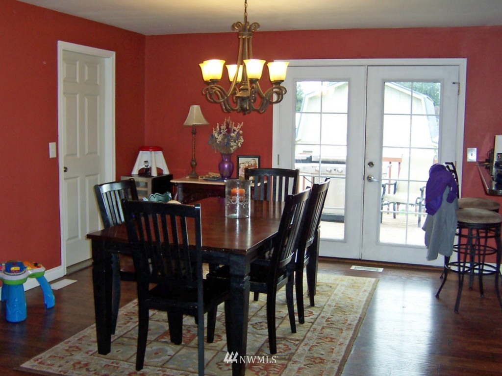18147 Albany Street Southwest Rochester, WA 98579 - Photo 10 of 25
