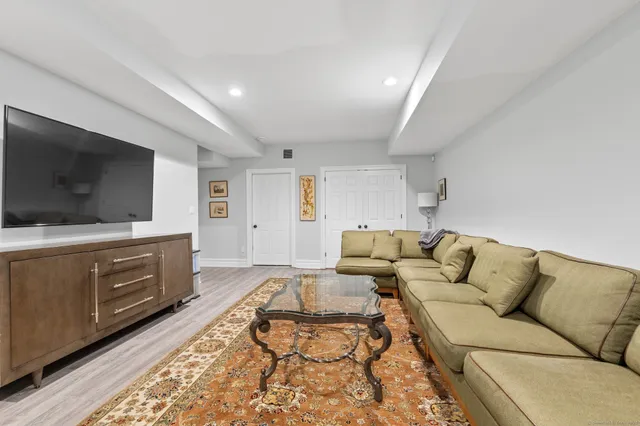 $1,299,000 | 104 Ritch Avenue West, Unit 6, Greenwich, CT 06830