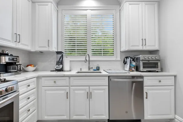 $1,299,000 | 104 Ritch Avenue West, Unit 6, Greenwich, CT 06830